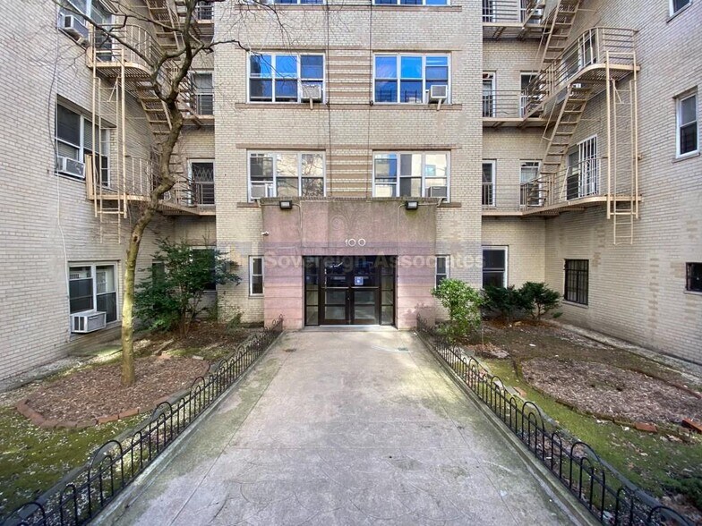 Building Photo - 100 Bennett Ave