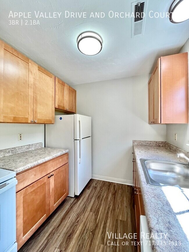 Building Photo - 710 Apple Valley Dr