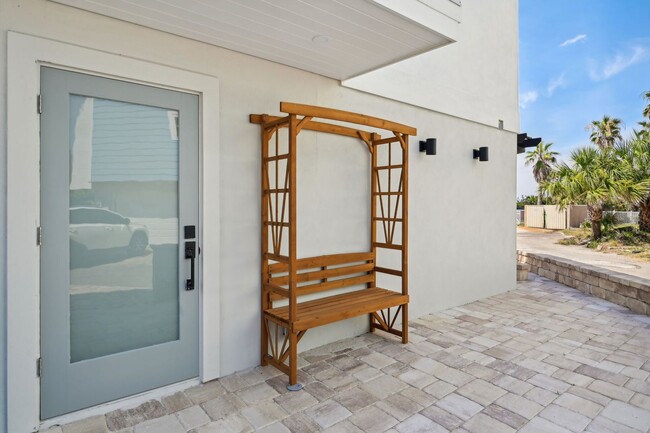 Building Photo - The townhome with ocean views from every room