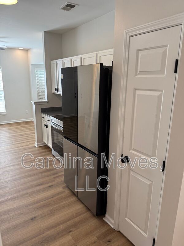Building Photo - 230 Spring Crossing Cir