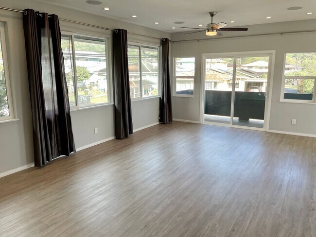 Building Photo - 2134 Kanealii Ave