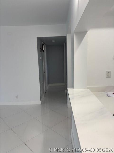 Building Photo - 1811 Sabal Palm Dr