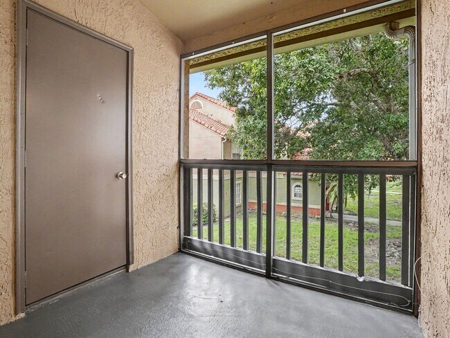 Building Photo - 437 Fountainhead Cir