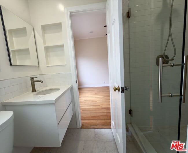 Building Photo - 378 S La Jolla Ave