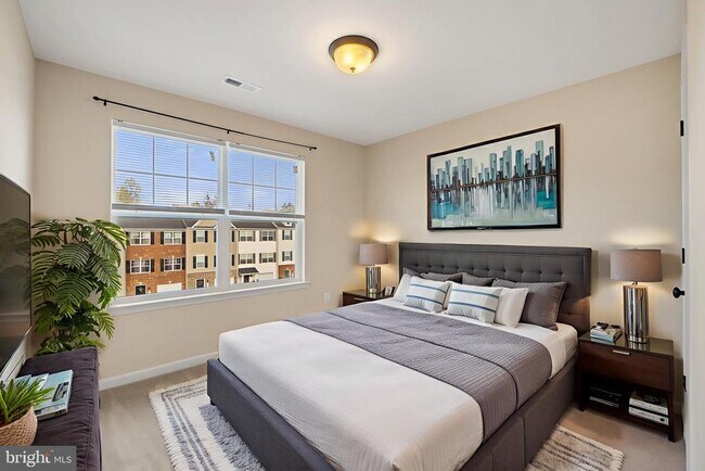 Building Photo - 2210 Mallard Landing Dr