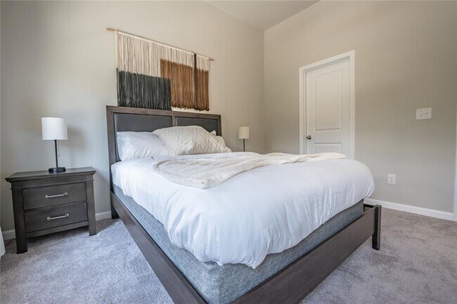 Building Photo - 454 Burgundy Terrace SE