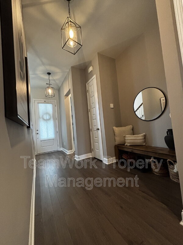 Building Photo - 214 Narrowleaf Ave