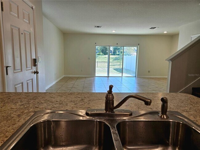 Building Photo - 9022 Wildflower Ln