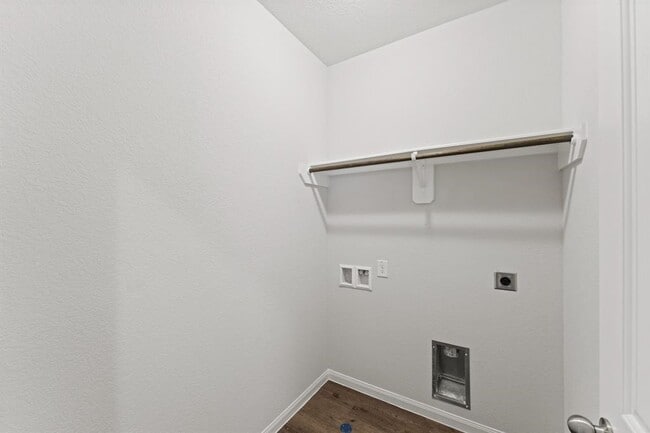 Building Photo - 24822 Landolfi Dr