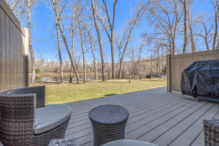 Quiet - 1927 S Teal Ln