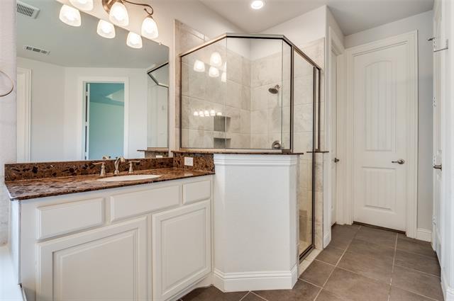 Building Photo - 426 Summer Grove Dr