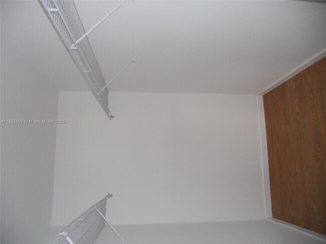 Building Photo - 129 San Remo Blvd