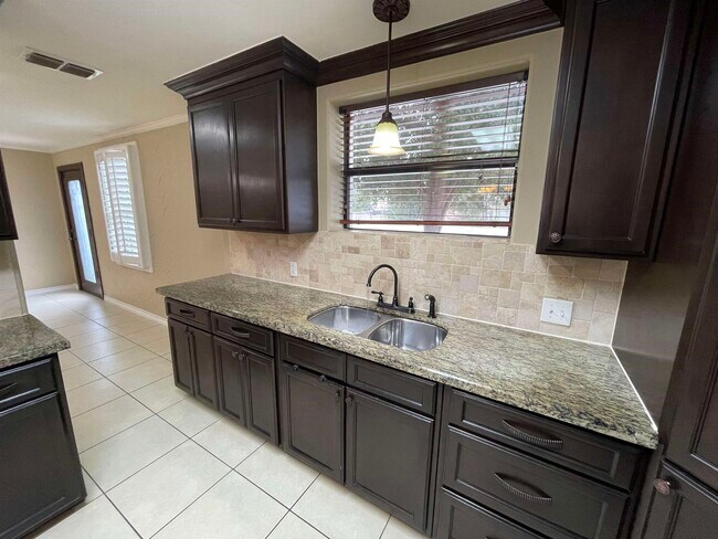 Building Photo - 2202 O'Kane St