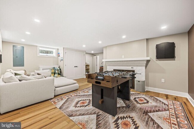Building Photo - 1623 Jonquil St NW
