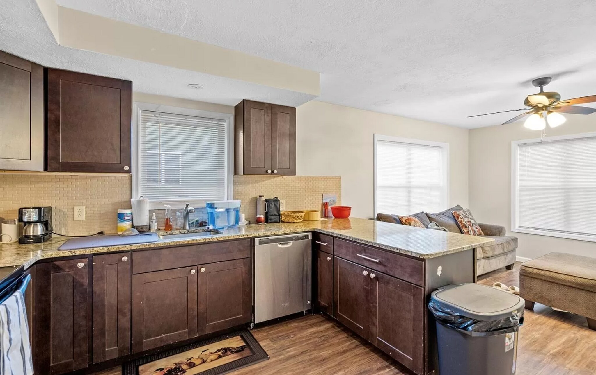 Building Photo - 127 Birdseye View Dr