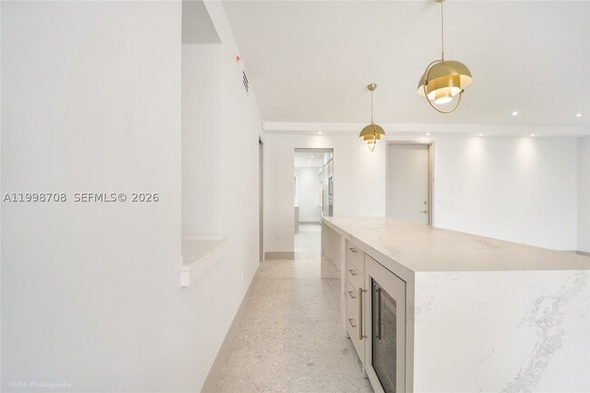 Building Photo - 737 Crandon Blvd