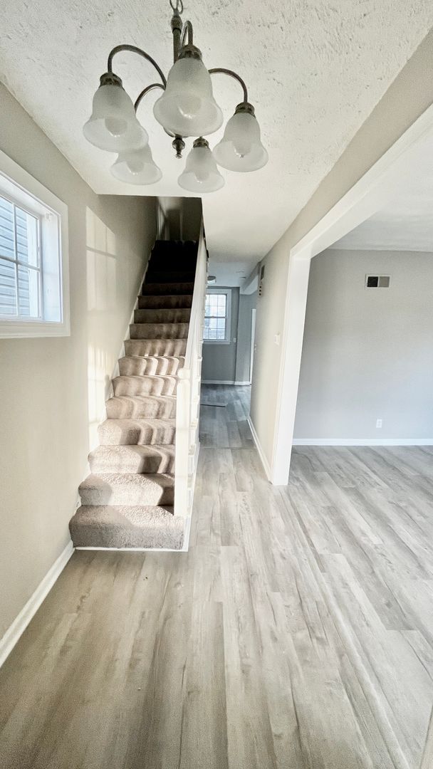 Building Photo - Remodeled 2 bedroom 1 bath home in Swansboro Subdivision