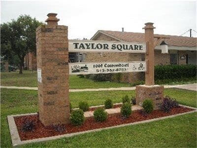 Building Photo - 1005 Cottonbowl Dr