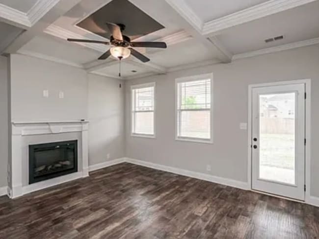 Building Photo - Stunning 4BR + Bonus Room Home Near Oaklan...