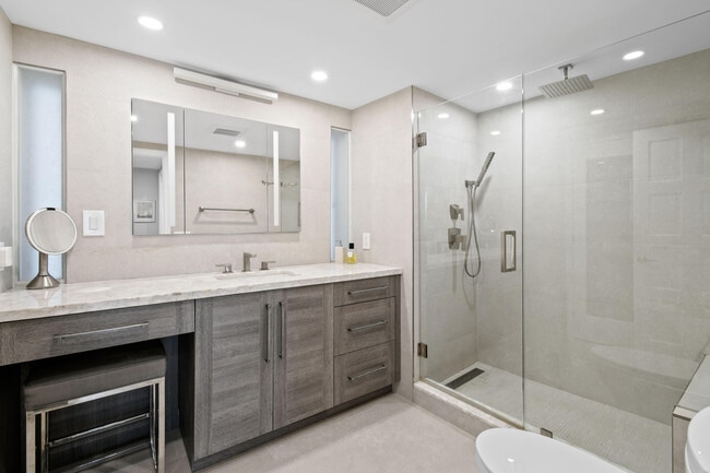 Building Photo - 2774 S Ocean Blvd