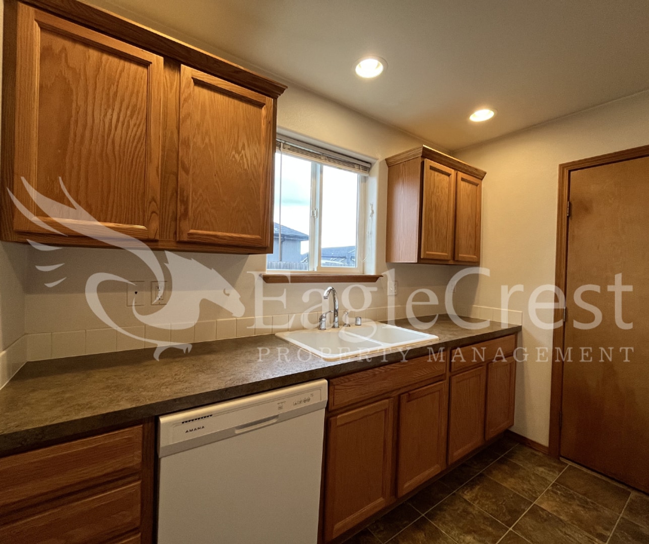 Building Photo - 1914SUNSET