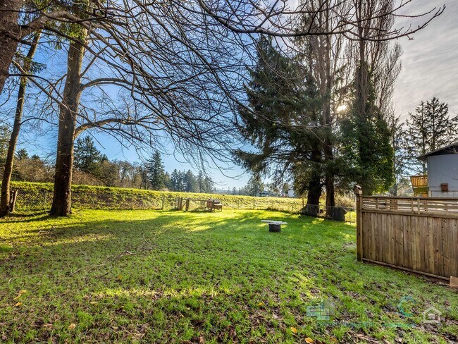 Building Photo - Beautiful River-View Home Near Downtown Warrenton