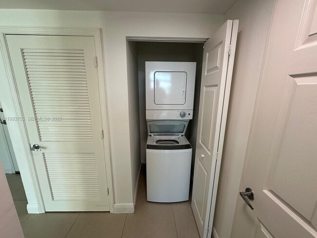 Building Photo - 140 S Dixie Hwy