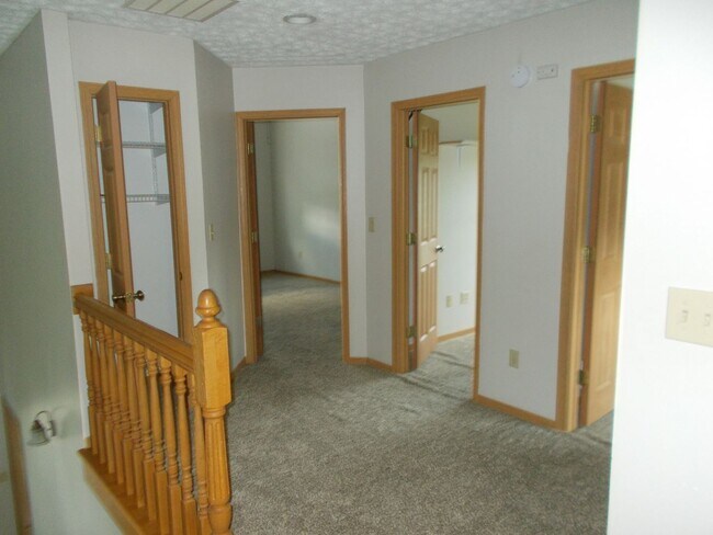 Building Photo - Large, beautiful home in South Richmond
