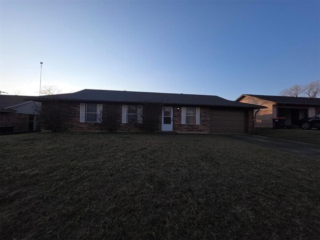 Building Photo - 47 Echo Ln