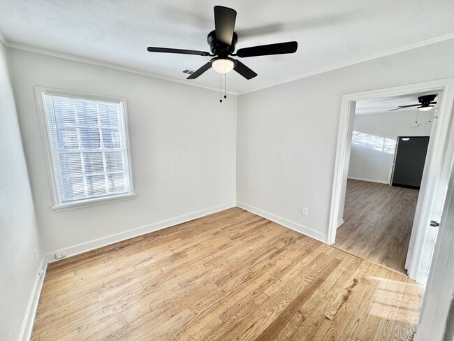 Building Photo - 3880 Spottswood Ave