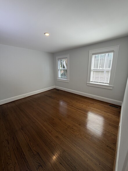 Building Photo - 41 B Smith Street