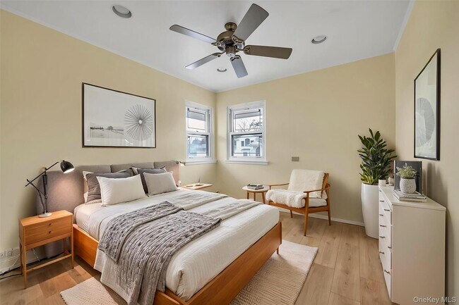 Building Photo - 16 Middle Ln