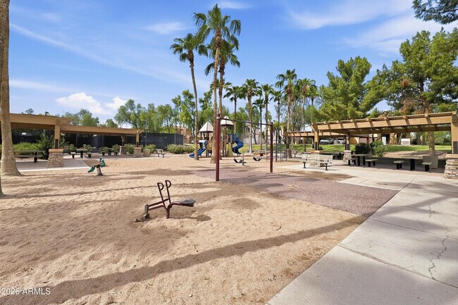 Building Photo - 4248 S Mariposa Dr