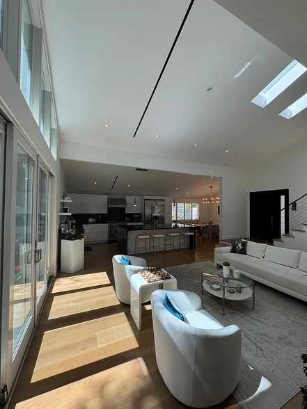 Building Photo - 22848 Sparrowdell Dr