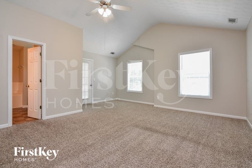 Building Photo - 6272 Lake Valley Point