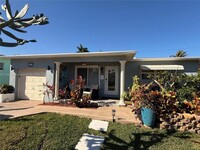 Building Photo - 2 bedroom in Dania Beach FL 33004