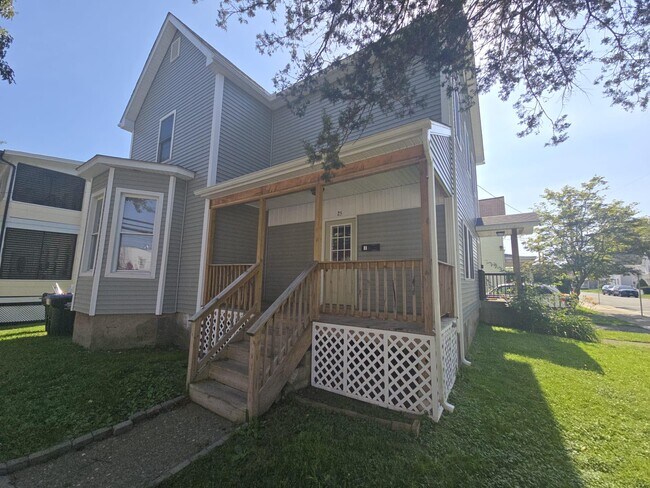 Primary Photo - 25 Walnut St