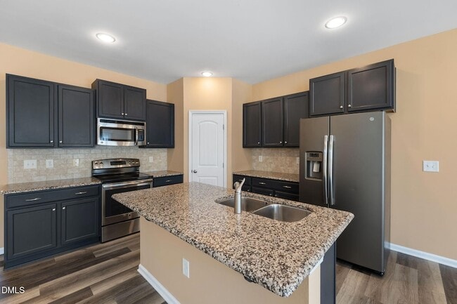 Building Photo - 7603 Weathered Oak Way