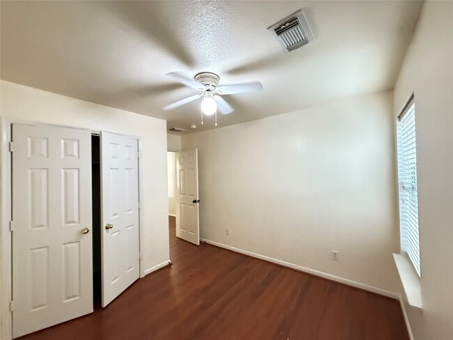 Building Photo - 10210 Cades Creek Ct