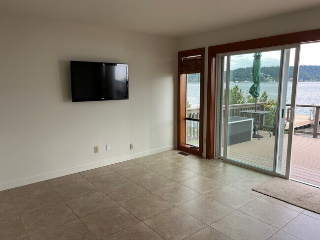 Building Photo - 1120 West Lake Sammamish Pkwy NE