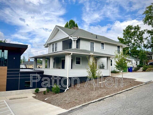 Primary Photo - 301 Merrimon Ave