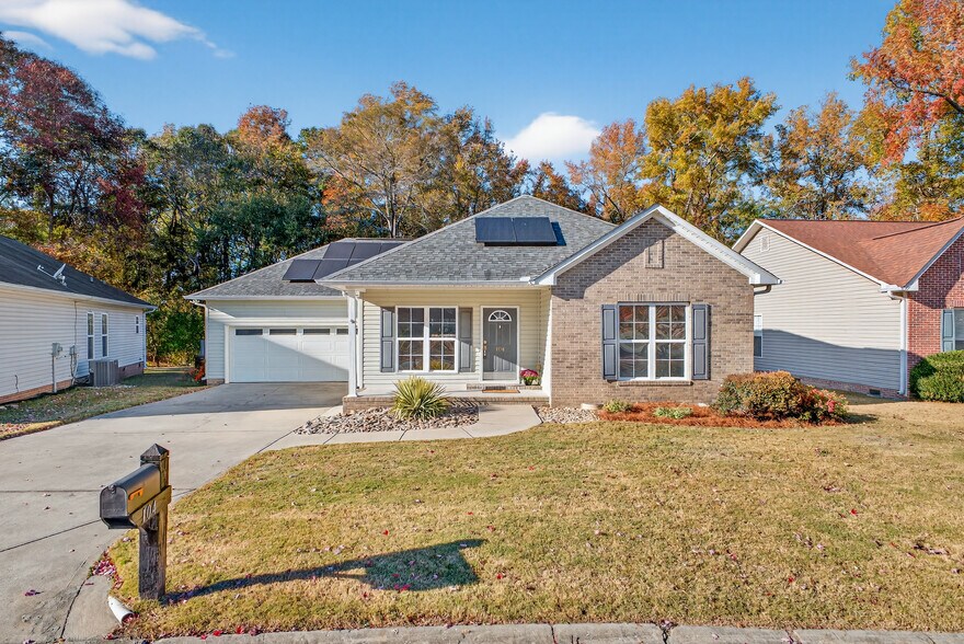 Primary Photo - 104 Ivey Mountain Cv