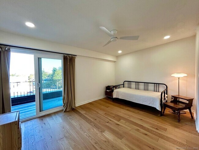 Building Photo - 234 S Main St