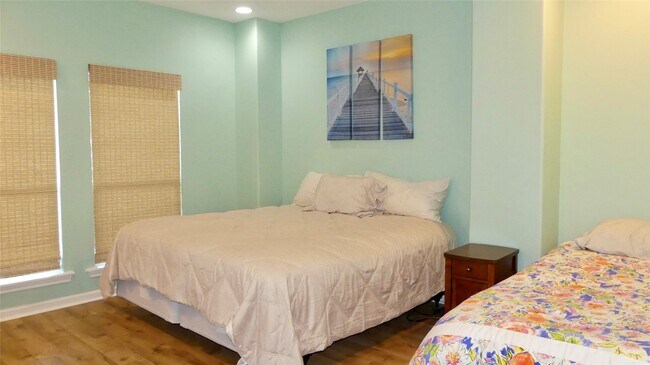 Building Photo - 58 Lakeside Dr