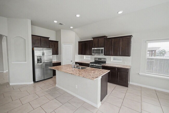 Building Photo - Beautiful Potranco Run Home with 3-Car Garage - Realtor Commission: $750