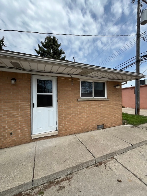 Building Photo - 4059 Longtin Ave