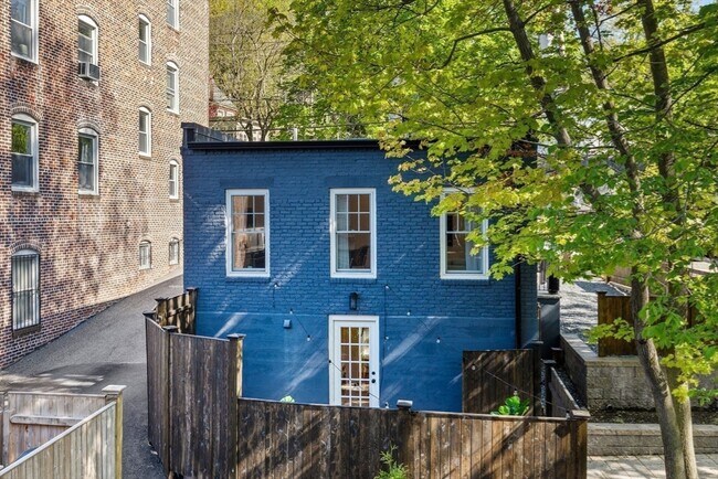 Building Photo - 46 Lancaster Terrace