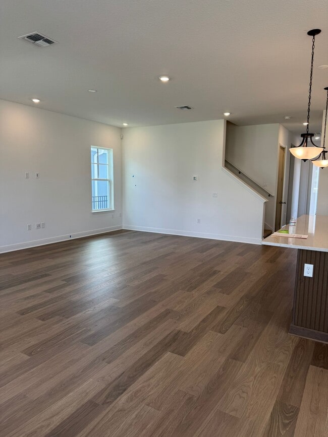 Building Photo - 13615 Sachs Avenue