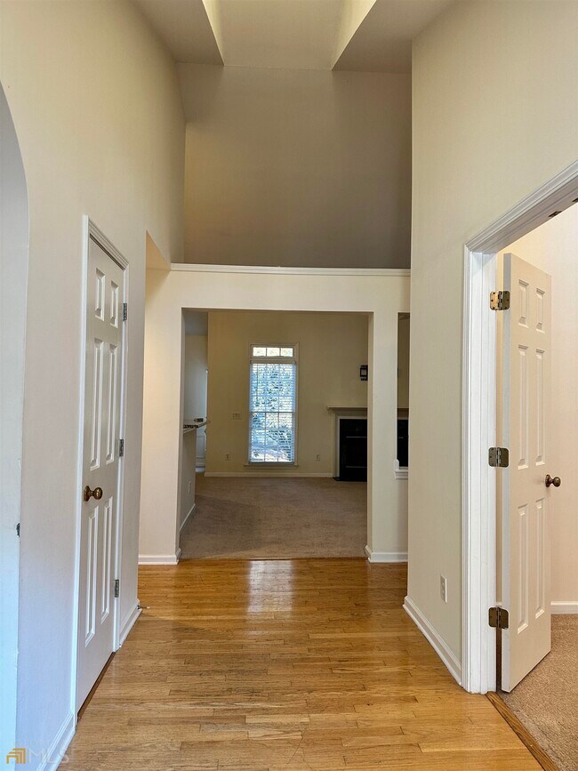 Building Photo - 8595 River Walk Landing