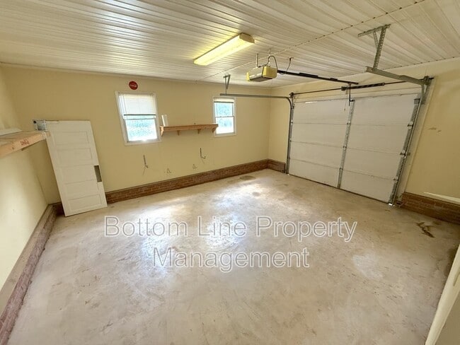 Building Photo - 245 Mt Moriah Church Rd